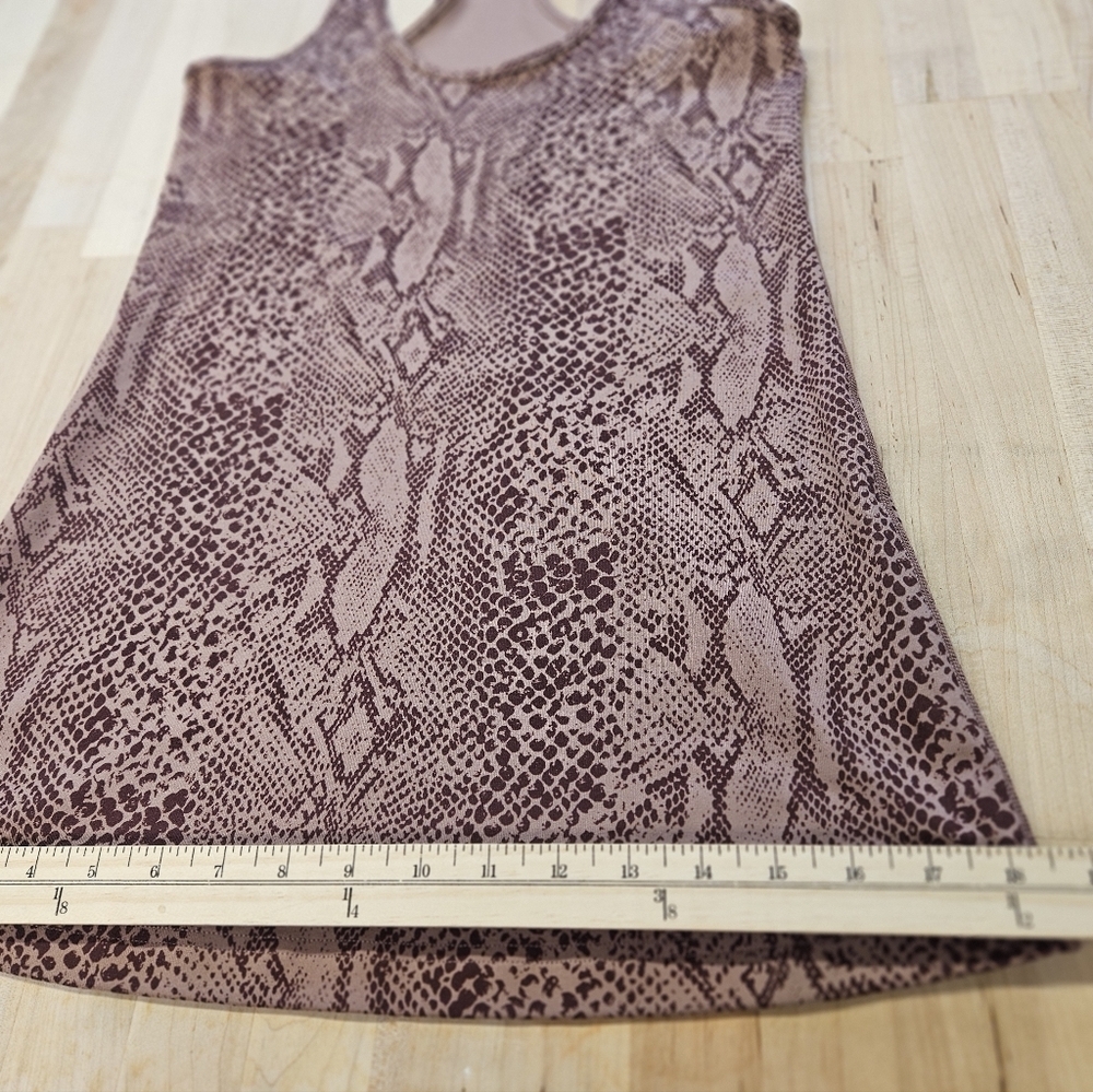 NEW LULULEMON Cool Racerback Tank Top Medium? Desert Snake Bark Berry - Picture 6 of 6